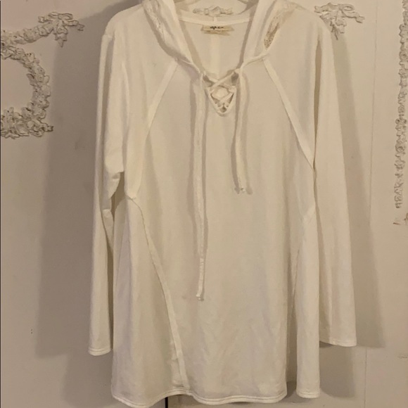 Style & Co. Tops - White tie front knit hoodie. SZ XL. NWOT